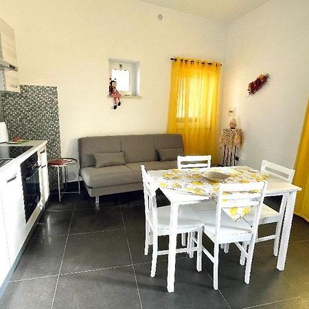 Casa Dani Apartment ตาร์กวิเนีย ภายนอก รูปภาพ
