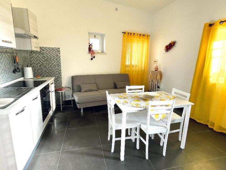 Casa Dani Apartment ตาร์กวิเนีย ภายนอก รูปภาพ